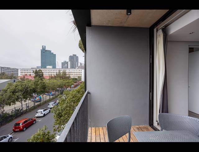 2 BEDROOM APARTMENT TO LET IN DE WATERKANT